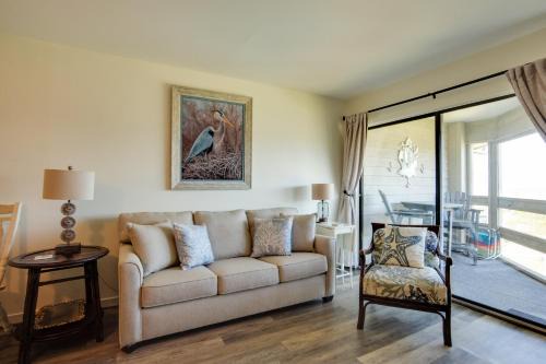 Oceanmarsh Subdivision House | Ocean-View Island Condo w/Pool: Pets Welcome!