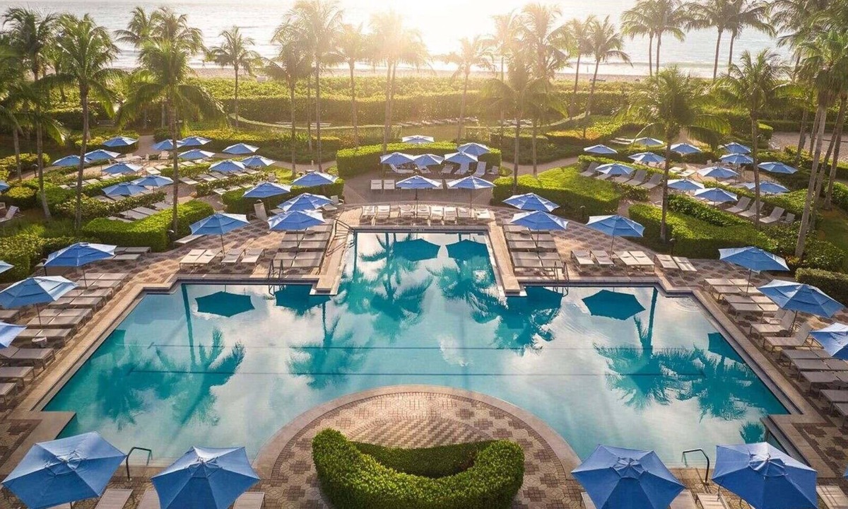 Palm Beach Shores Resort | Oceanfront 2BR Villa at Marriott’s Ocean Pointe – Full Kitchen, Balcony & Luxury