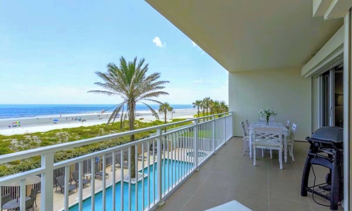 Jacksonville Beach Condo | Oceania 302 Beachfront Condo Ocean Views Pool & Gym Jacksonville Beach