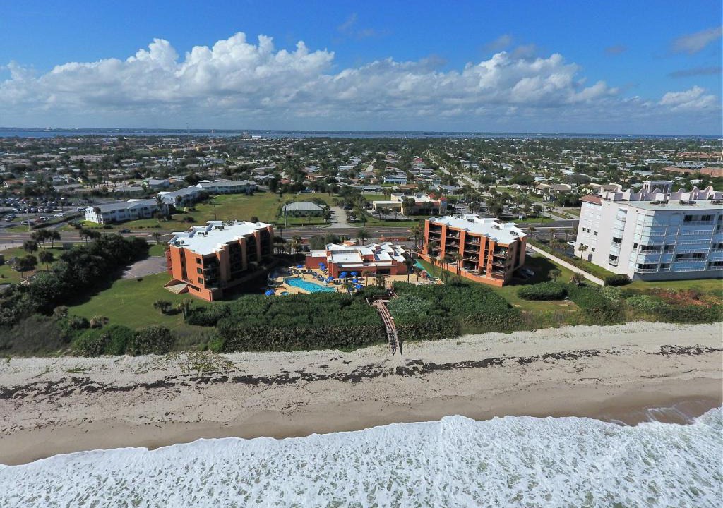 Indian Harbour Beach Resort | Oceanique Resort