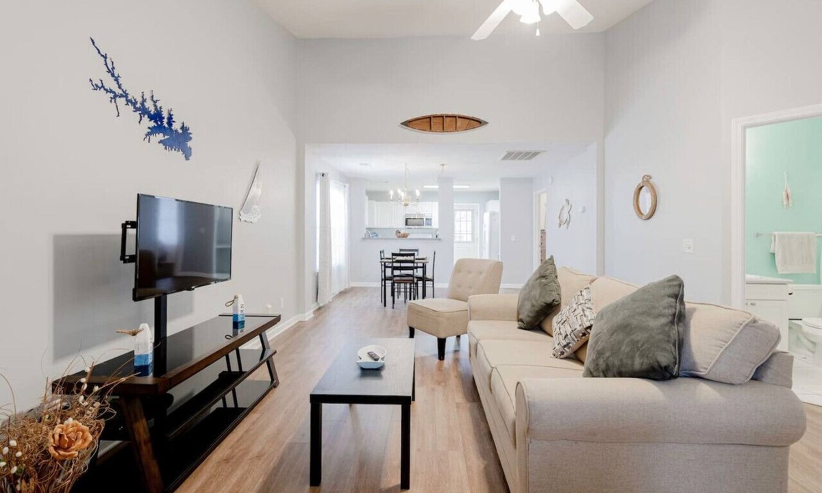 Chapin House | On Lake Time | 2BR | Minutes To Lake Murray