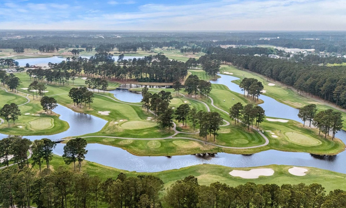 Red Hill House | On the Links-9th Hole- legends Luxury Stay