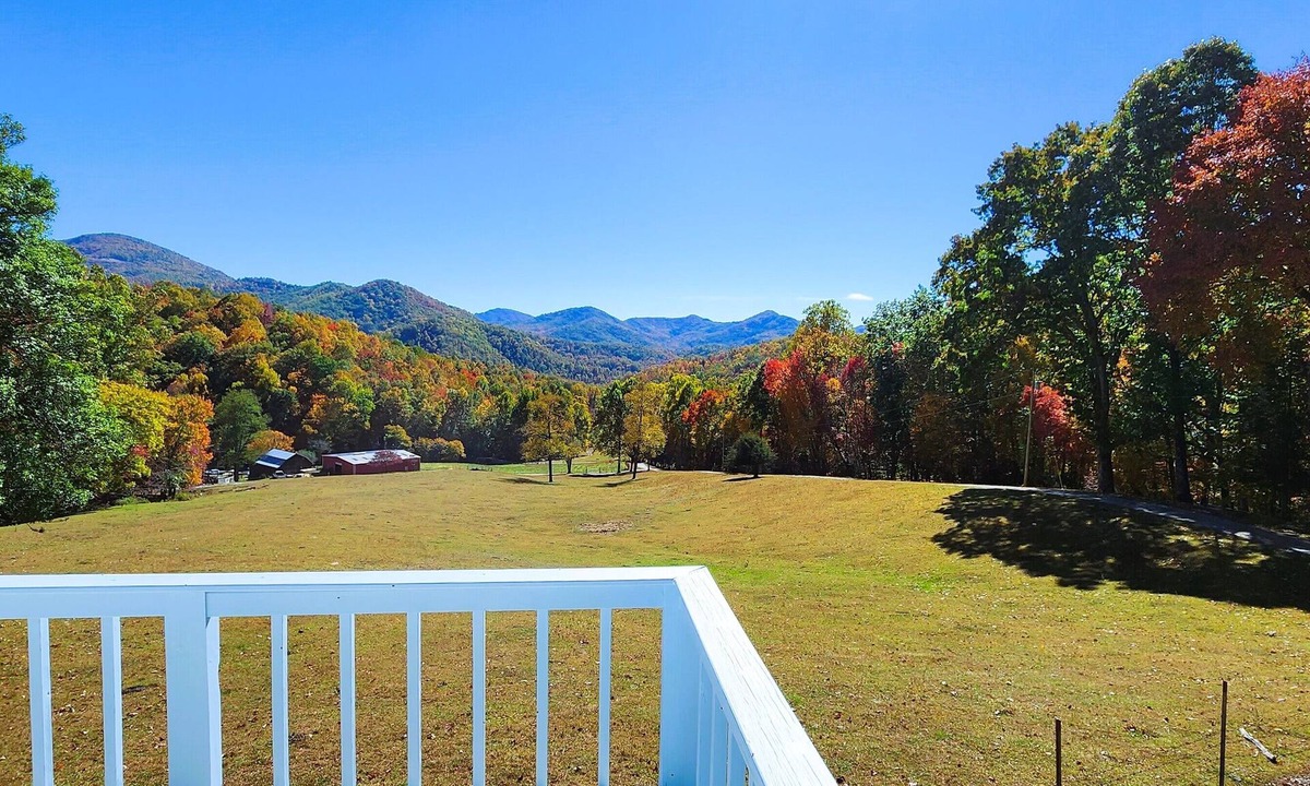 Franklin Ski Chalet | On the Mountain - 200 Acres of Privacy!