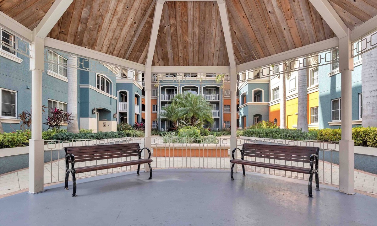South Miami Apartment | One Bedroom - One Bedroom Apartment, Sleeps 2