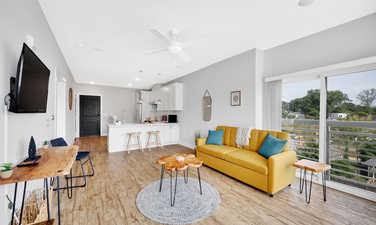 Plaza Midwood Apartment | Organic Modern ♥ King Bed ♥ In Plaza Midwood