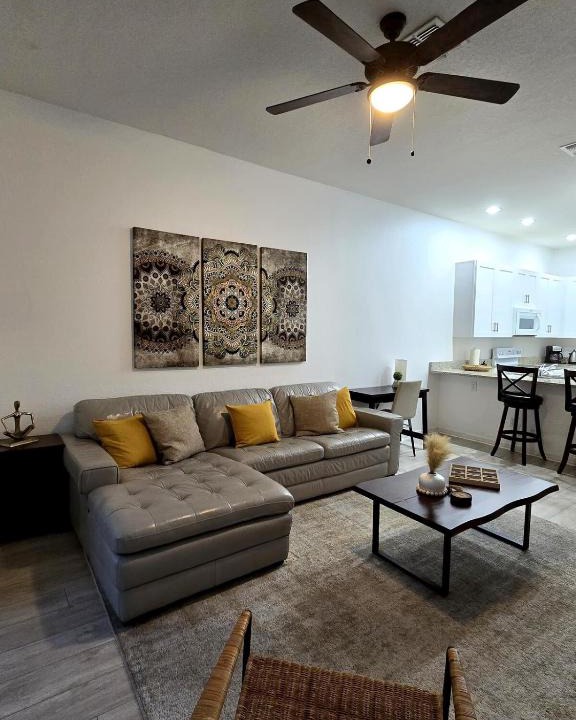 Bahama Bay Apartment | Orlando Family Getaway Near Walt Disney World