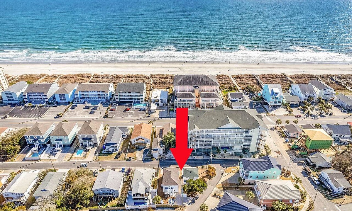 Crescent Beach Condo | Outdrshower*BigDogFriendly*shortwalktobeach