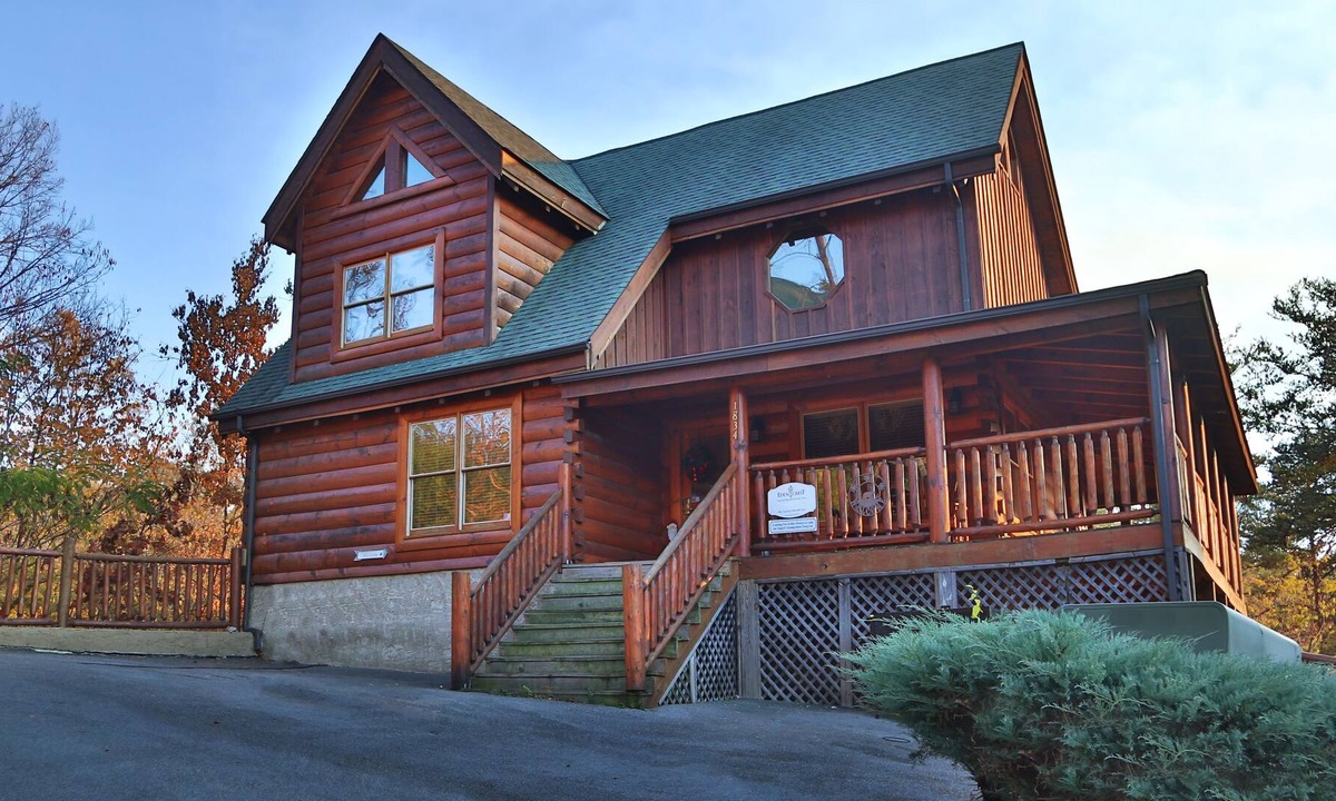 Sevierville Cabin | Packed with amenities this spacious cabin offers every “gift” imaginable!