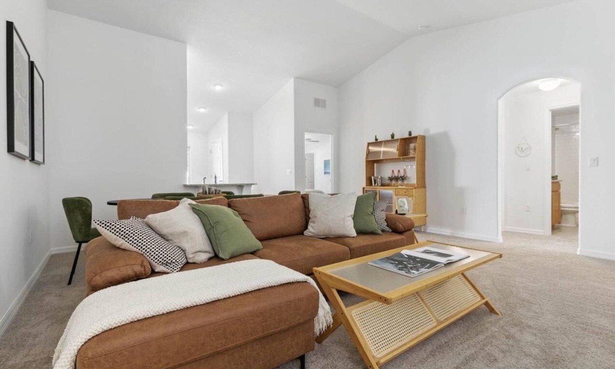 Indian Trails House | Palm Coast Getaway – Relax in a Charming Home and Make Incredible Memories”