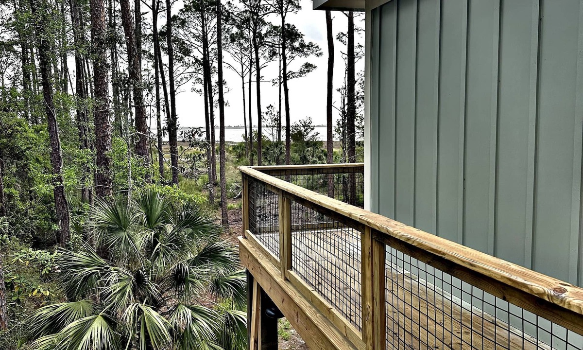 Panacea House | Panacea Treehouse ⭐️ Waterfront Retreat- Minutes to St.Marks Brewfest!