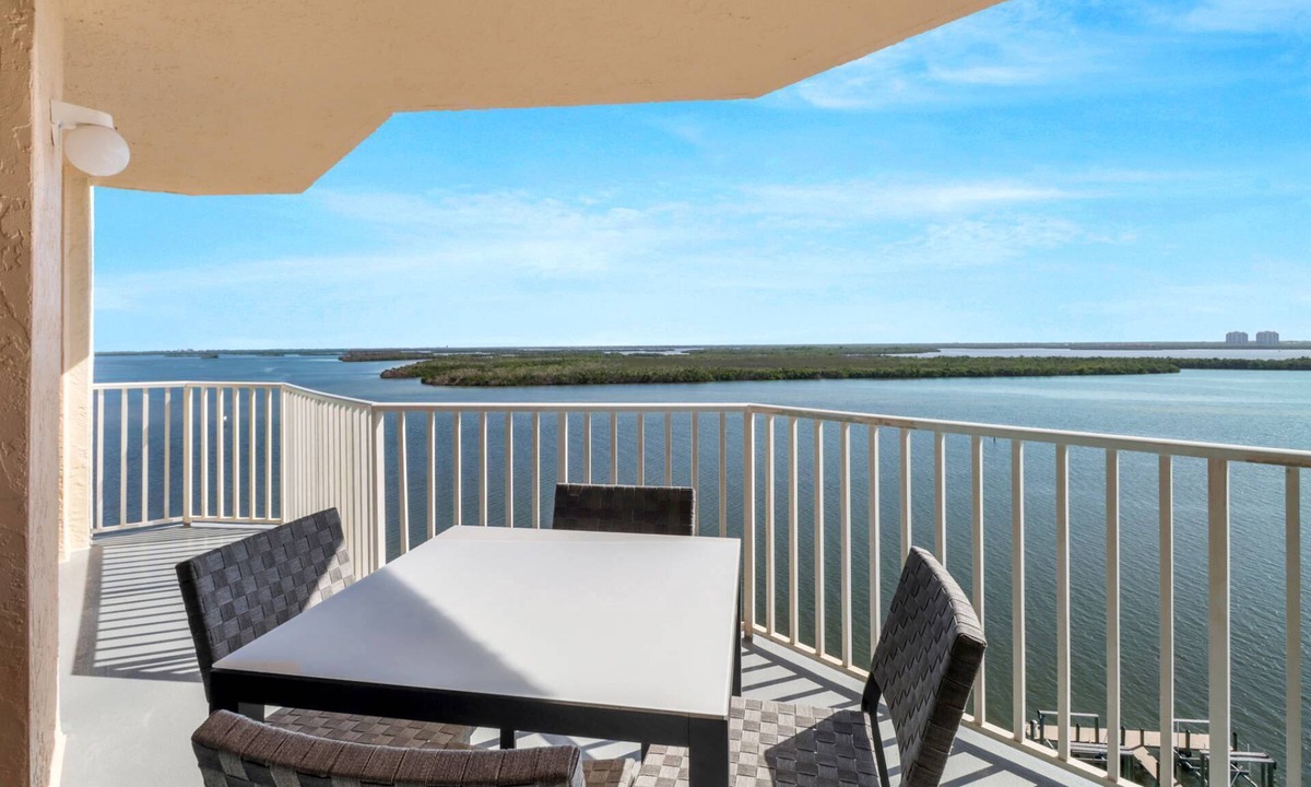 Fort Myers Beach Condo | Panoramic 10th Floor View! Lovely Remodel! No Resort Fees & Over $150 of Free Daily Activities!