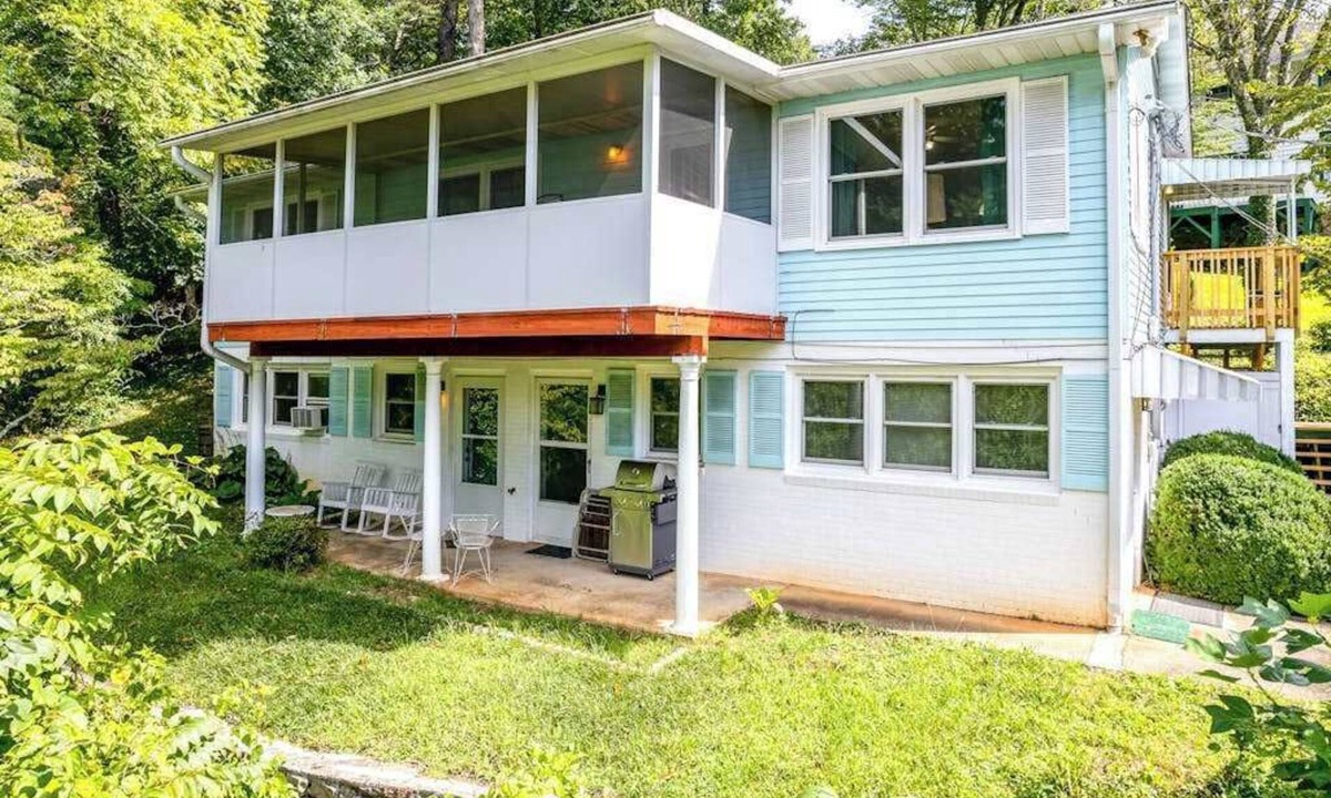 Lake Junaluska House | Peaceful mountain lake retreat w/free WiFi & private patio, pool