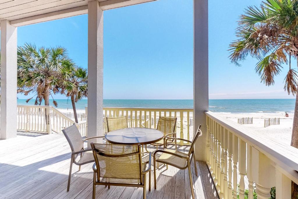 East End House | Pelican's Perch