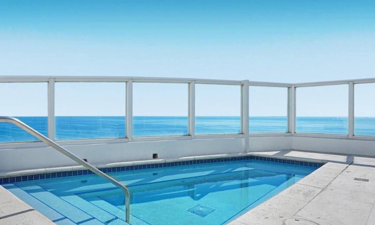 Miami Beach Apartment | Penthouse at the Fontainebleau 4 beds 5 baths