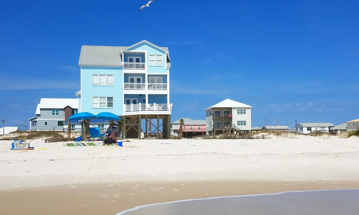 Fort Morgan House | Perfect, beachfront pet friendly 5 bedroom home, close to waters