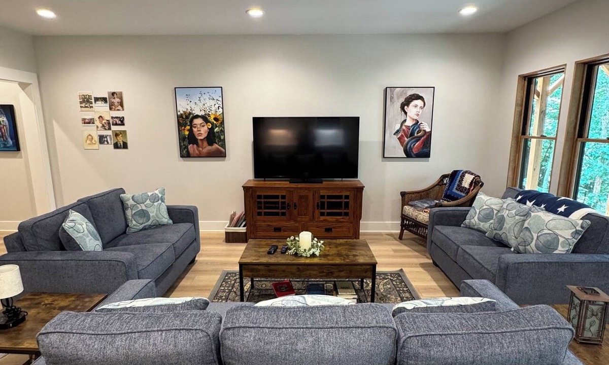 Cleveland Apartment | Perfect location for Wineries, Dahlonega, Helen and Waterfalls