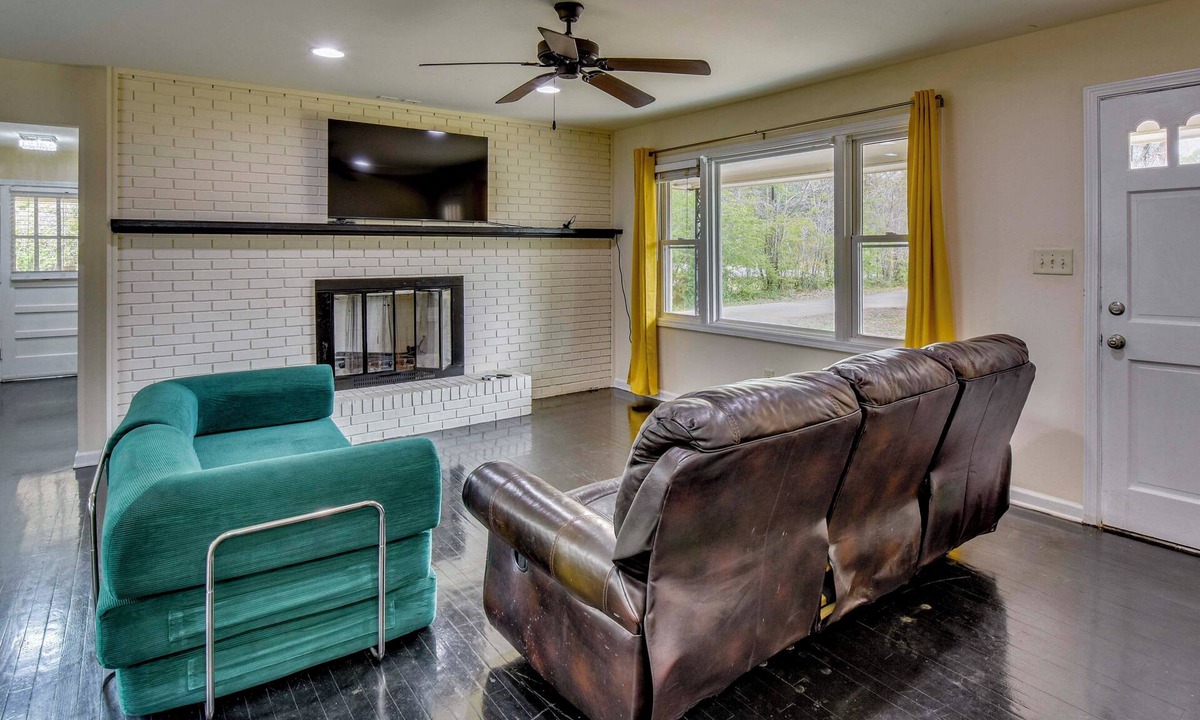 Clermont House | Pet-Friendly Backyard! Quiet Clermont Retreat