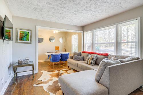 Forest Park House | Pet-Friendly Georgia Retreat w/Fire Pit & Porch!