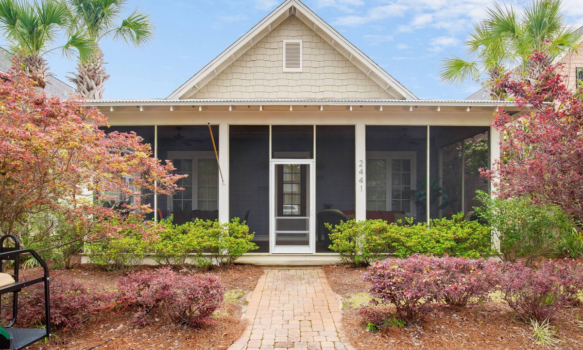 Sandestin House | Pet Friendly ~ Golf Cart ~ Porch ~ Community Pool