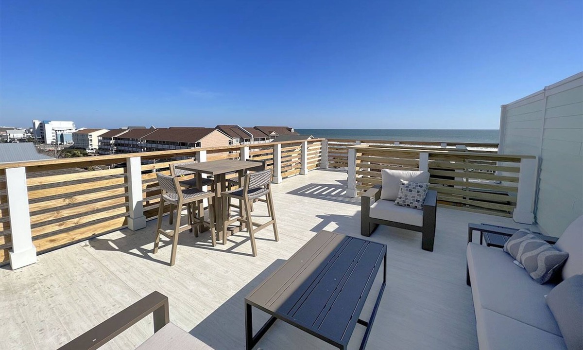Wilmington Beach House | Pet Friendly Luxury 5BR w/Stunning Ocean Views and Private Rooftop Deck!