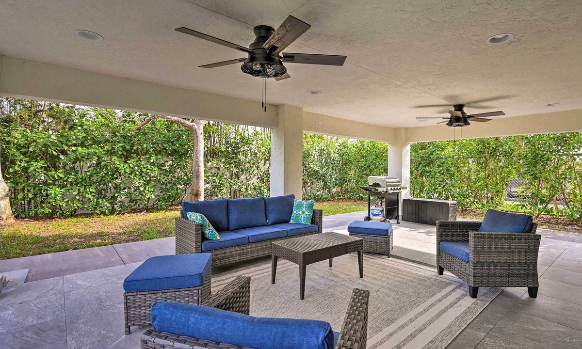 Isles of Capri Condo | Pet-Friendly Naples Condo Near Marco Island Beach!