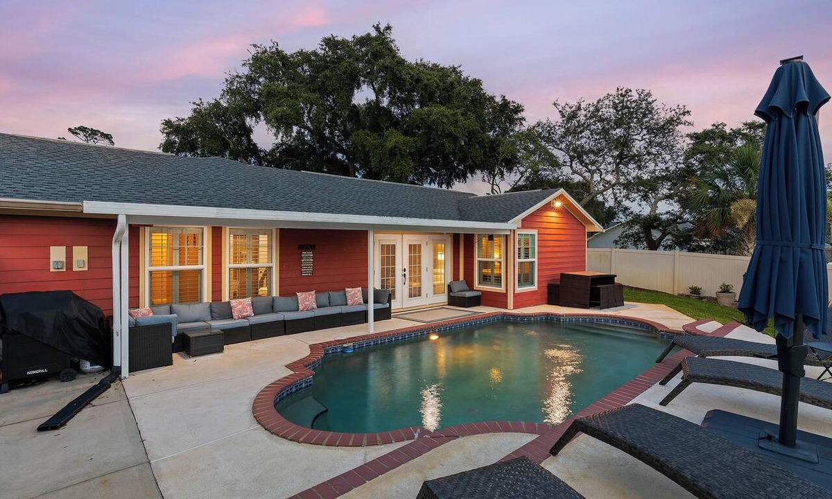 Allandale House | 🐾Pet-Friendly One Level Pool Home | Near Beach + River Jordan's Sunny Days☀️