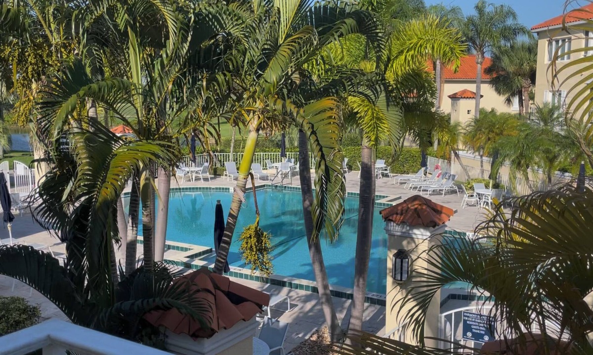 Grand Harbor Condo | Pied-à-Terre in quaint Vero Beach, Fl including Private Club Membership