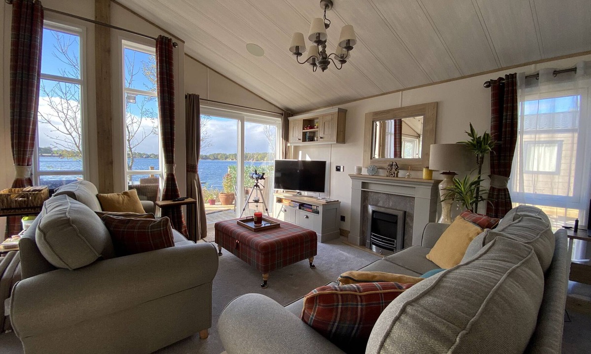 Yealand Conyers Cottage | Pine Lake View
