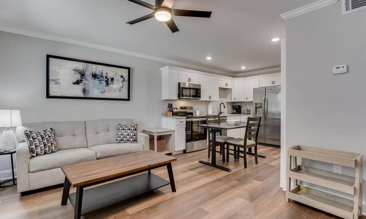 Peach Orchard Apartment | Pines at 5 Corporate Furnished Rentals Suite 111