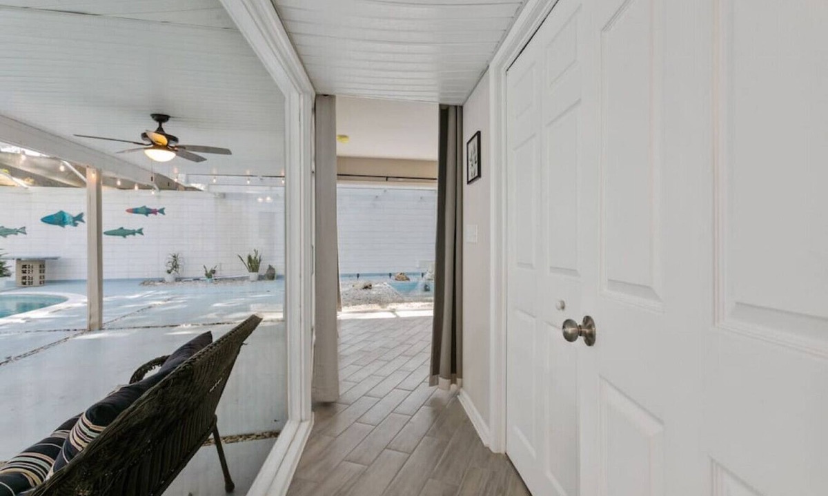 Beauclerc House | Poolside Game and Grille Retreat