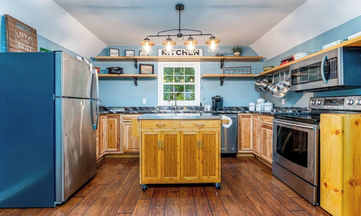 Mount Juliet House | Privacy with King Bed+Kitchen 30 Min To Nashville!