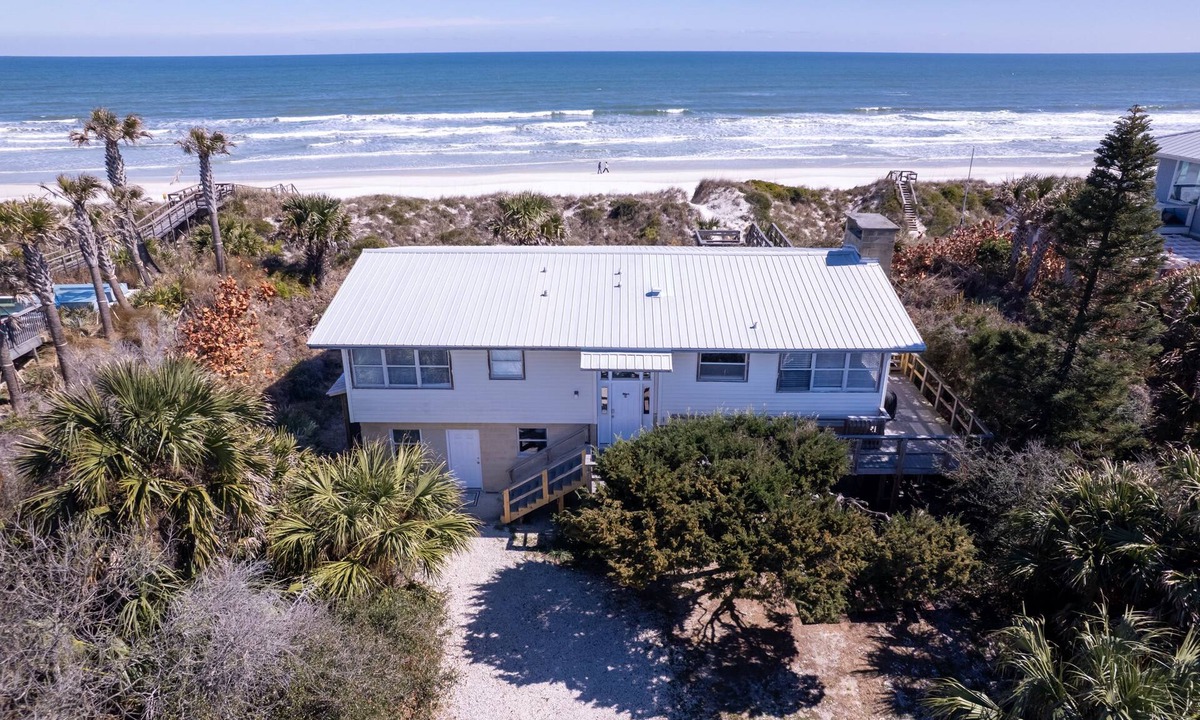 Crescent Beach House | Private Beach Front: Rustic Dune Retreat
