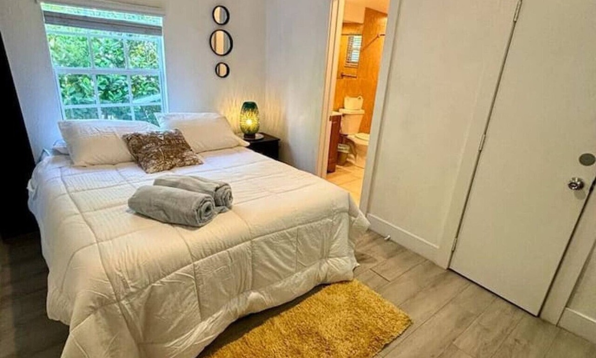 Wynwood Art District Apartment | Private & Centrally located, parking, laundry