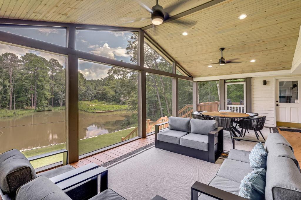 Eatonton House | Private Dock: Lake Oconee Waterfront Escape!
