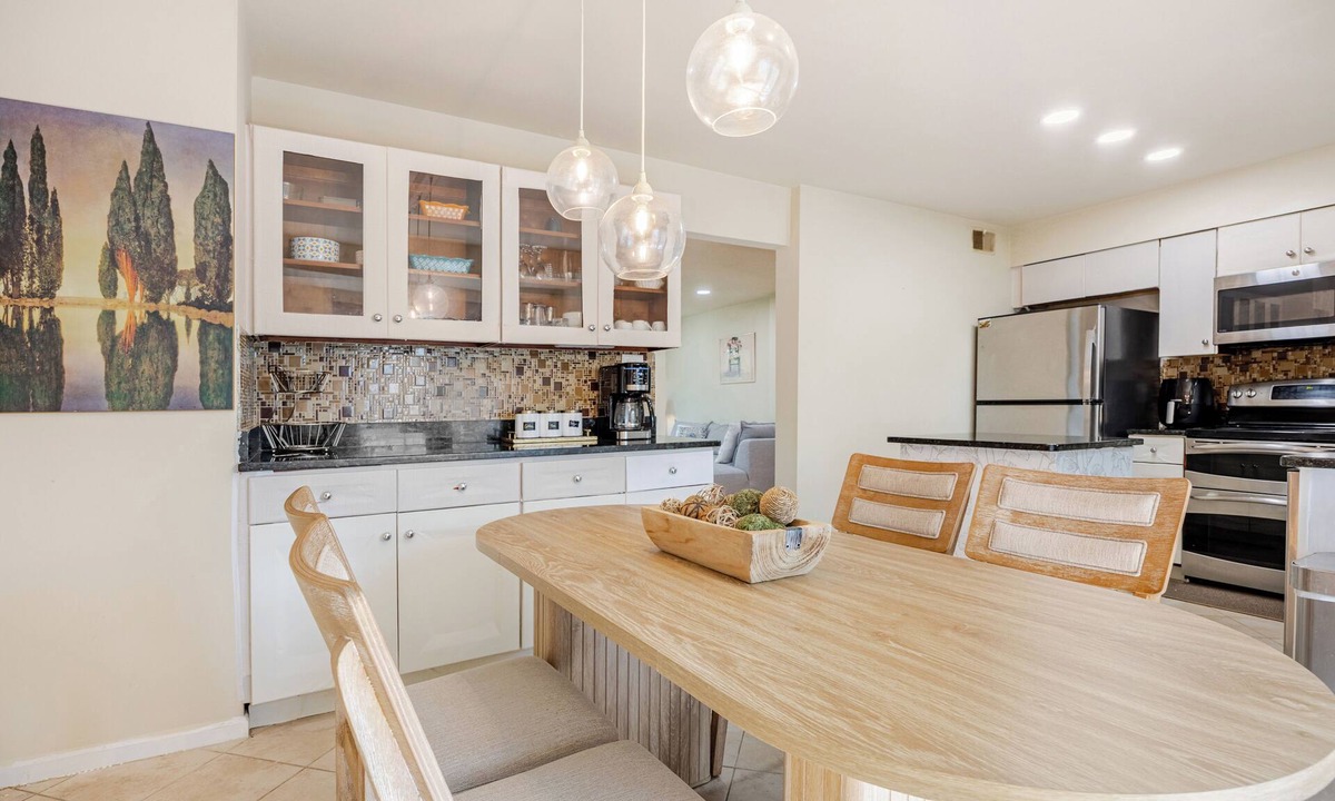 Herndon House | Private Downtown Herndon Escape - Full Amenities