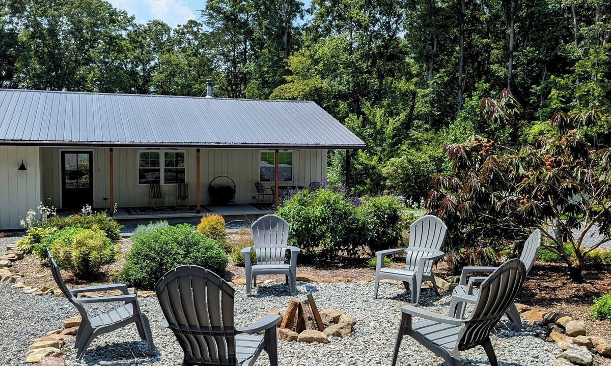 Graysville House | Private Getaway Outside Chattanooga - Close to Fall Creek Falls & State Parks