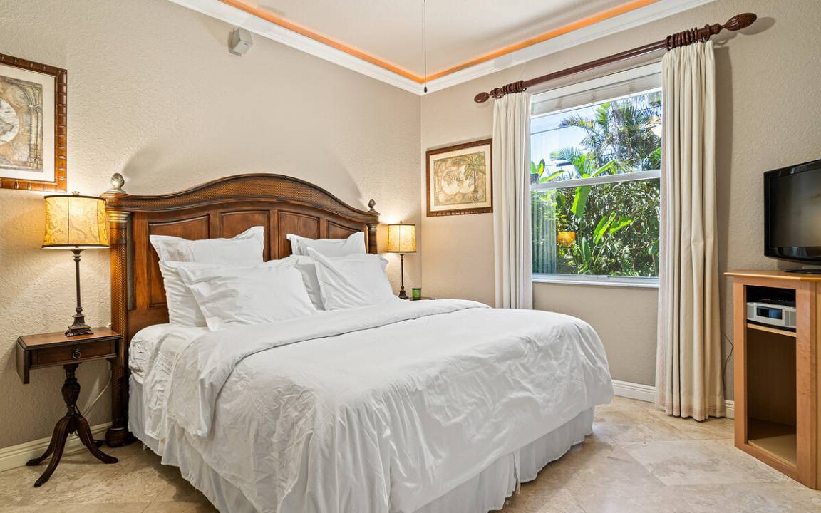 College Park Resort | Private room ∙ 2 guests