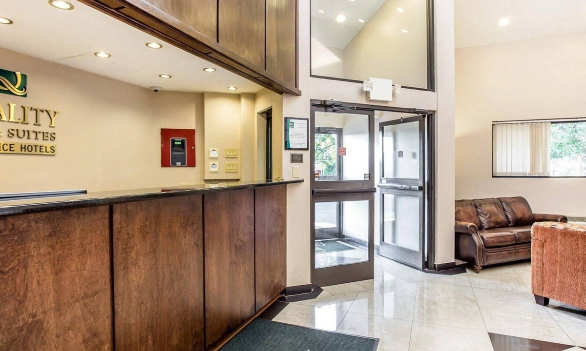 Greensboro Hotel | Quality Inn & Suites Coliseum