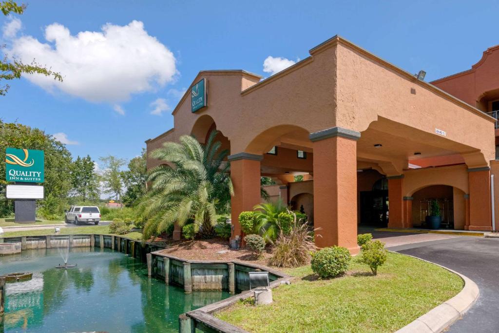 Southside Hotel | Quality Inn & Suites Jacksonville-Baymeadows