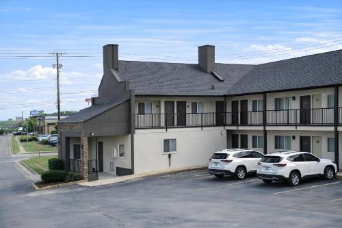 Antioch Hotel | Quarters Inn & Suites