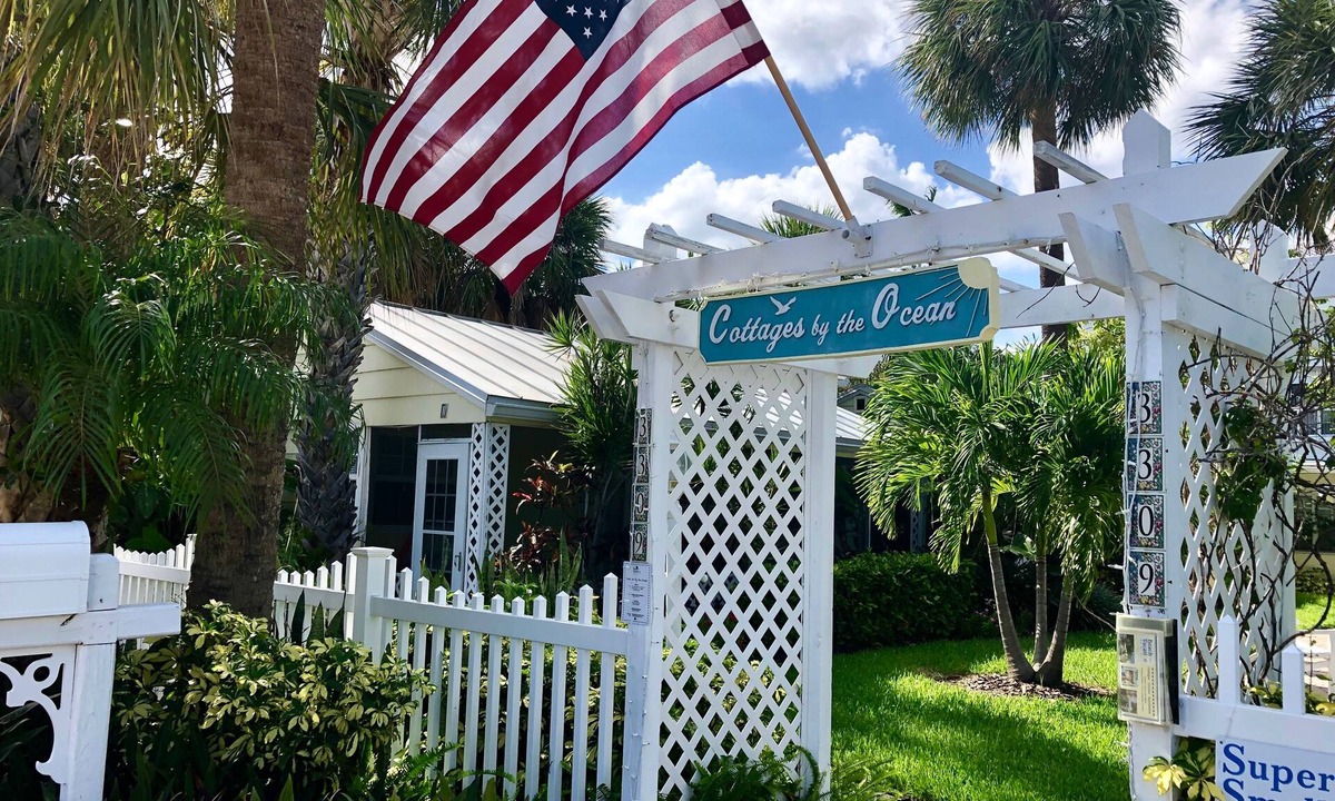 Cottages | Pompano Beach