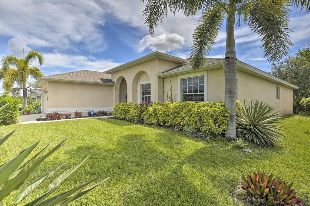 Diplomat House | Quiet Home with Backyard and Grill in Cape Coral!