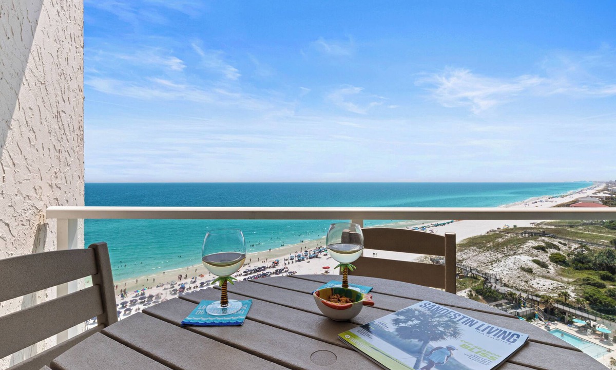 Sandestin Condo | Rate Reduced! Beachfront 1BR w/Gulf Views, GOLF CART! Steps to Beach & Pool.