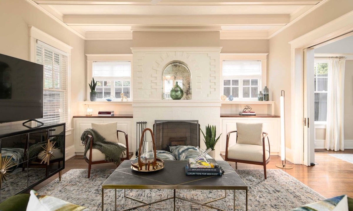 Crestline Heights House | Red Door Retreat-Whole House-Executive- Luxury