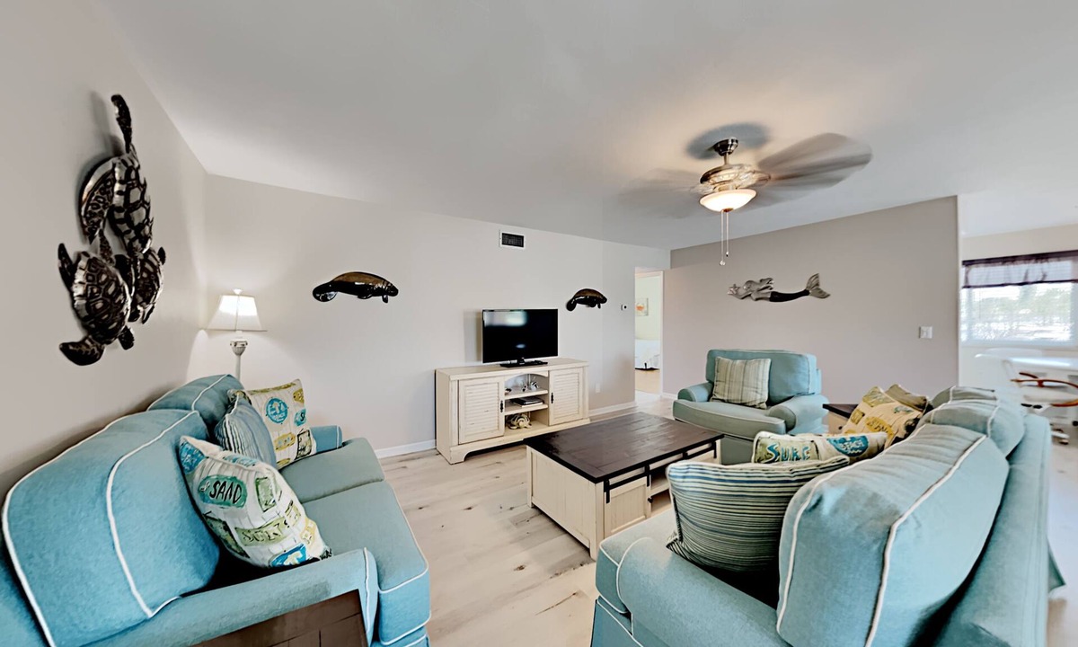 North Redington Beach Condo | Redington Surf Resort 14 Quaint Beach Front Condo Motel