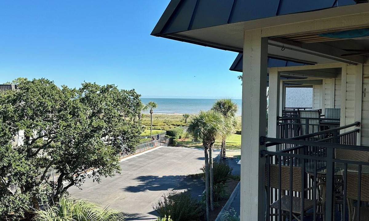 Hilton Head Island Condo | Reel Paradise-Beautiful escape! Bikes & Chairs