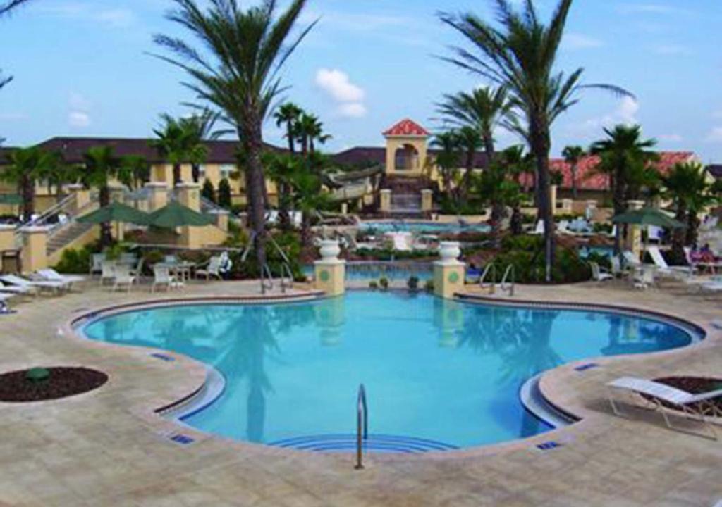 Regal Palms House | Regal Retreat