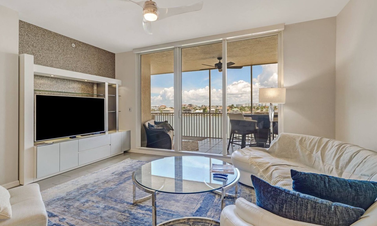 Pelican Bay Condo | Regatta at Vanderbilt, upscale condo - 8 min walk to the beach! Great Bay views!