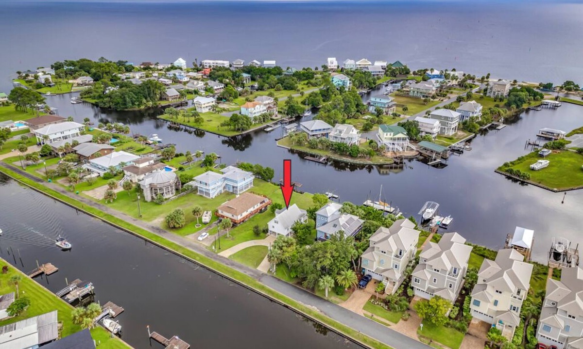 Crawfordville House | Relax at Shell Point Beach! Golf cart included! ⛳️