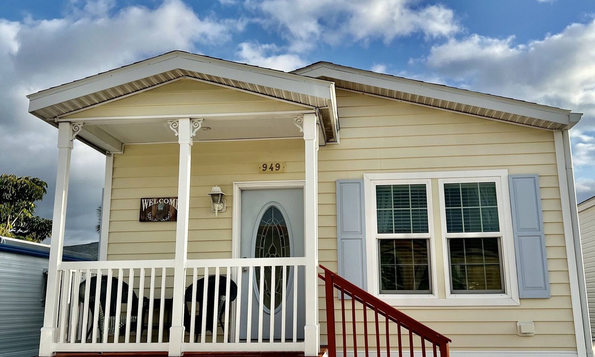 Nettles Island Cottage | Relax Inn at Nettles Island🌴 Private beach 2 pools & more